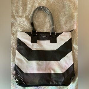 Philosophy tote new